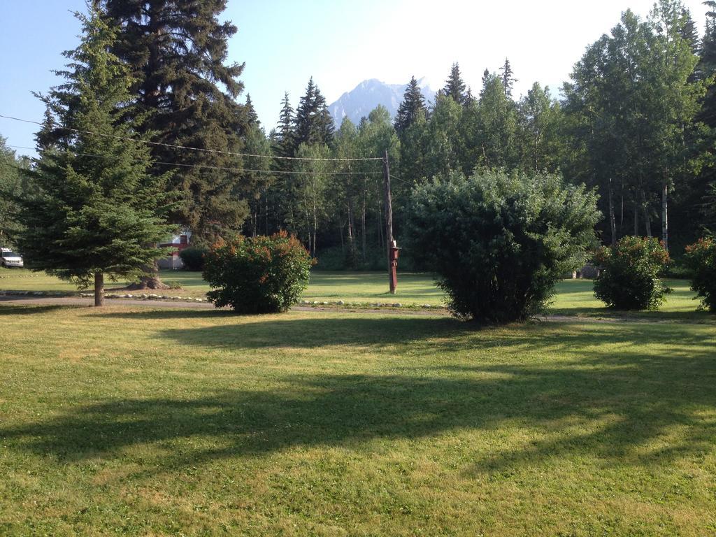 The Gateway Inn Canmore Exteriör bild