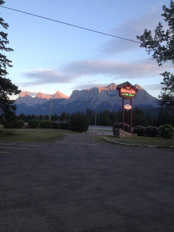The Gateway Inn Canmore Exteriör bild