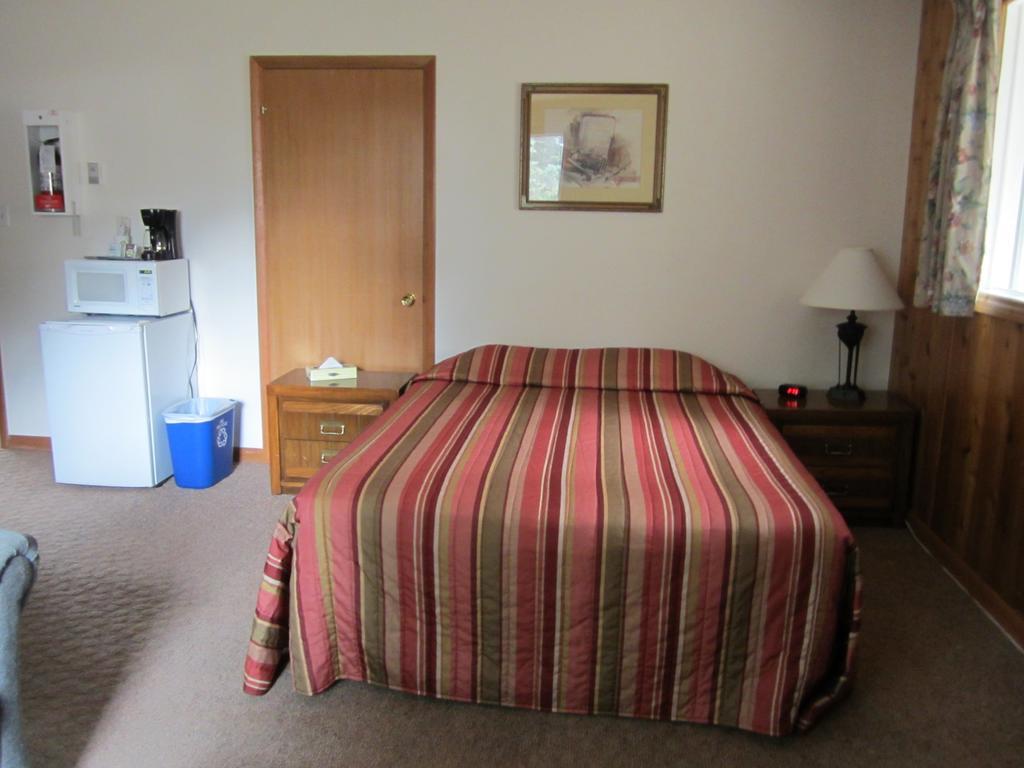 The Gateway Inn Canmore Rum bild