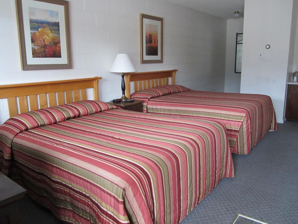 The Gateway Inn Canmore Rum bild