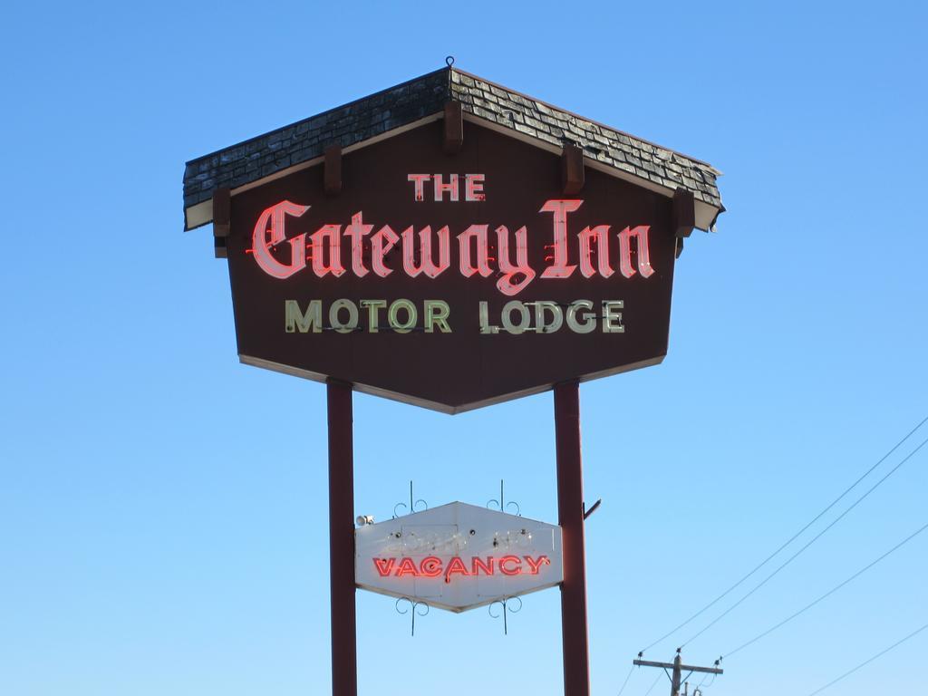 The Gateway Inn Canmore Exteriör bild